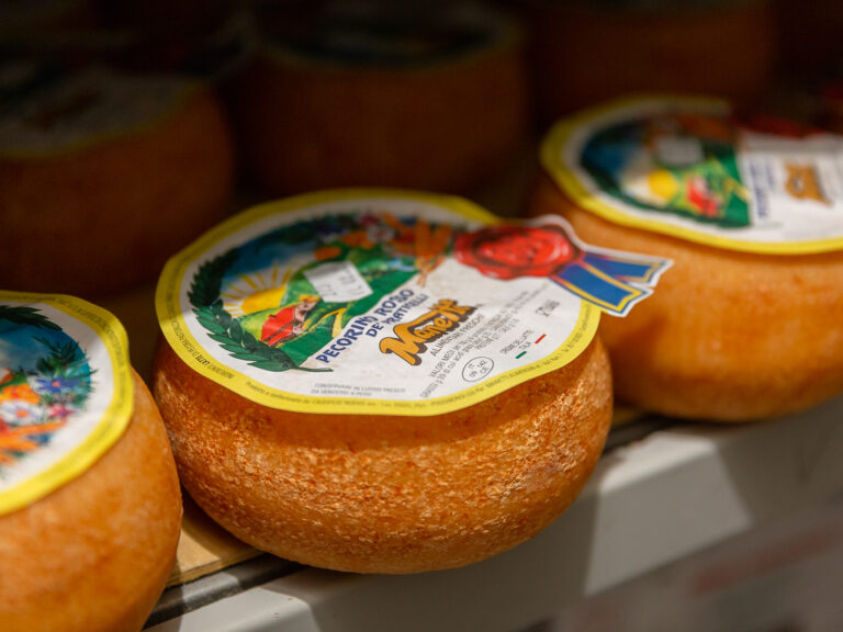 Ingrosso e Distribuzione Formaggi Firenze, Pisa, Siena - Manetti
