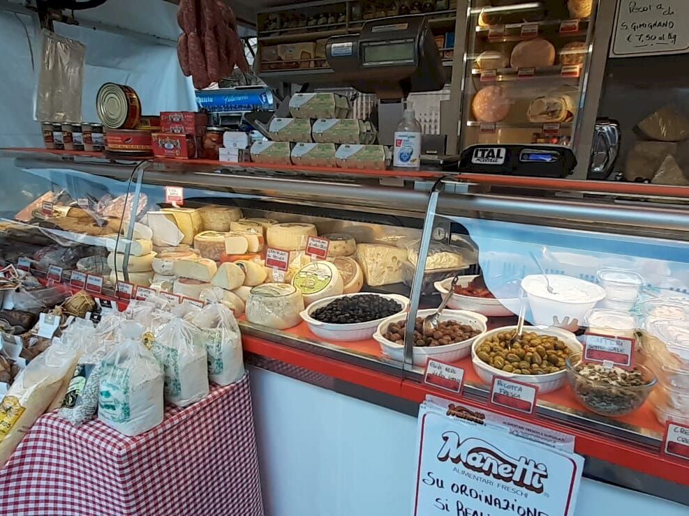 Camion Mercato Con Prodotti Alimentari - Manetti