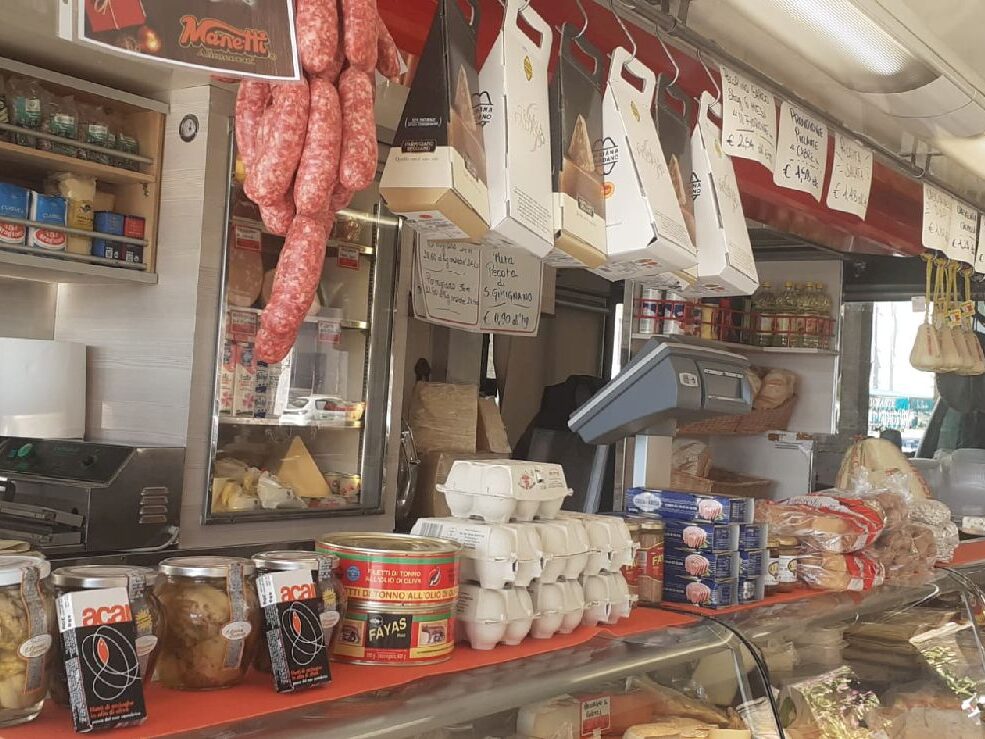 Camion Mercato Con Prodotti Alimentari - Manetti
